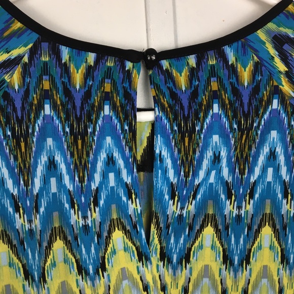 Ronni Nicole Dress. - Picture 4 of 7